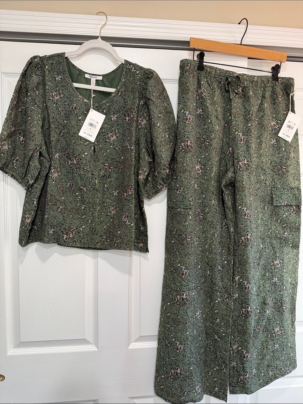 Splendid cargo pants and matching top. Xl